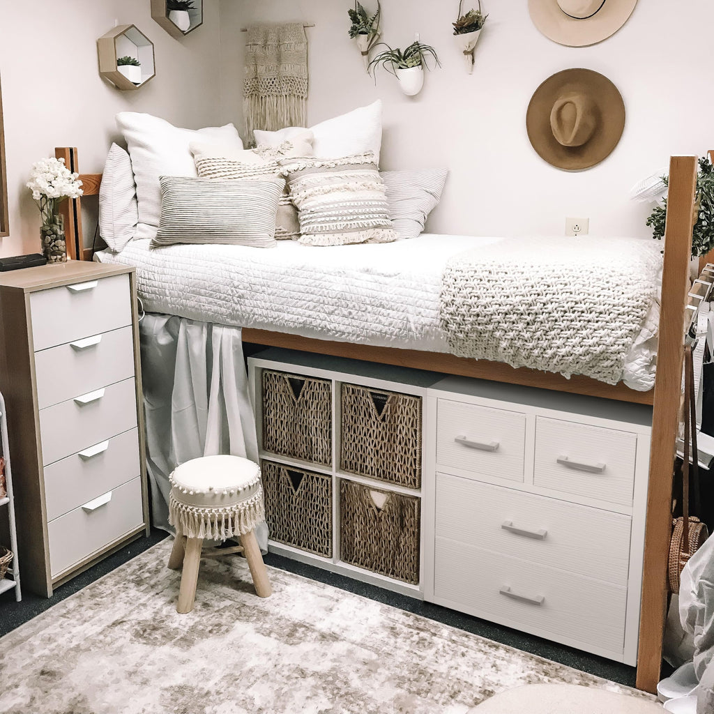 White 4 Drawer Dresser U517264